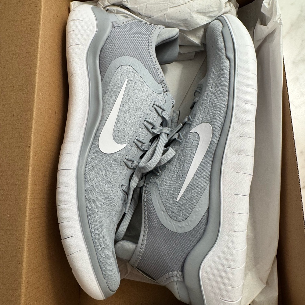 Nike Free Run 2018 Gray Running Shoes